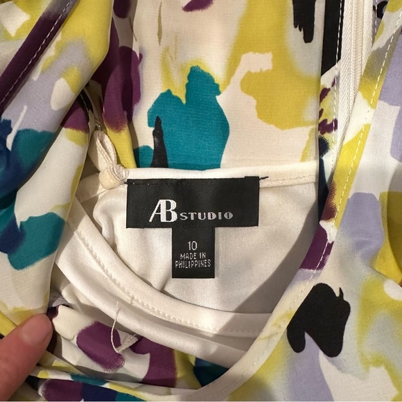 AB Studio Watercolor Abstract with Black Skirt Sleeveless Shift Dress - Picture 8 of 14